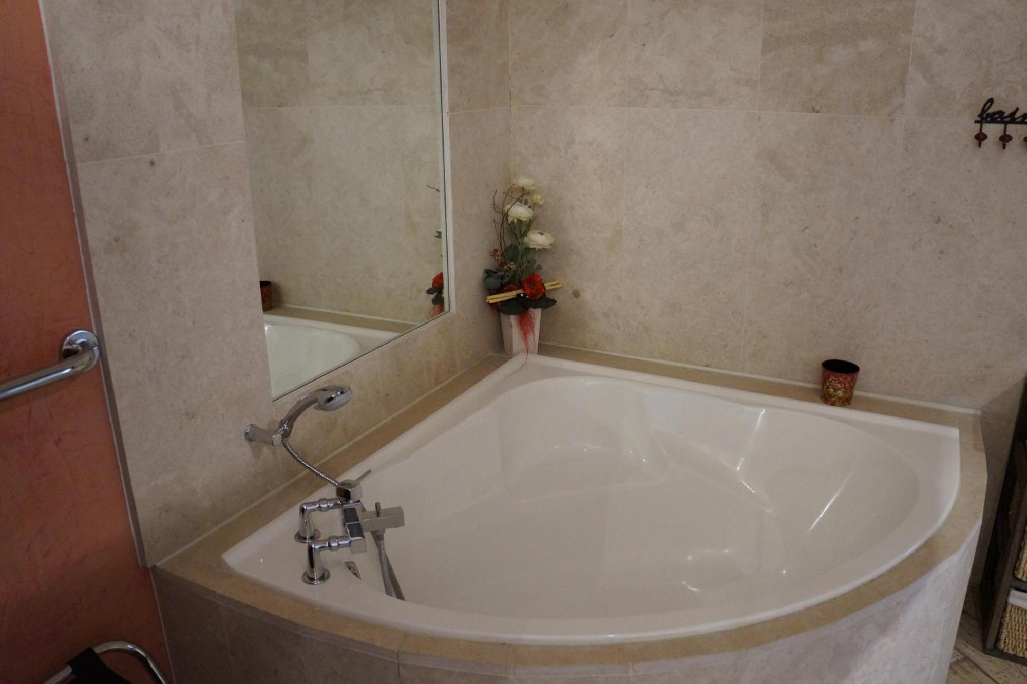 Domaine Des Chais Hotel